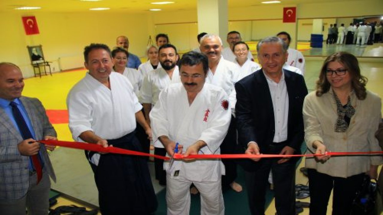 Rektör ve güvenlikçilere Aikido kursu