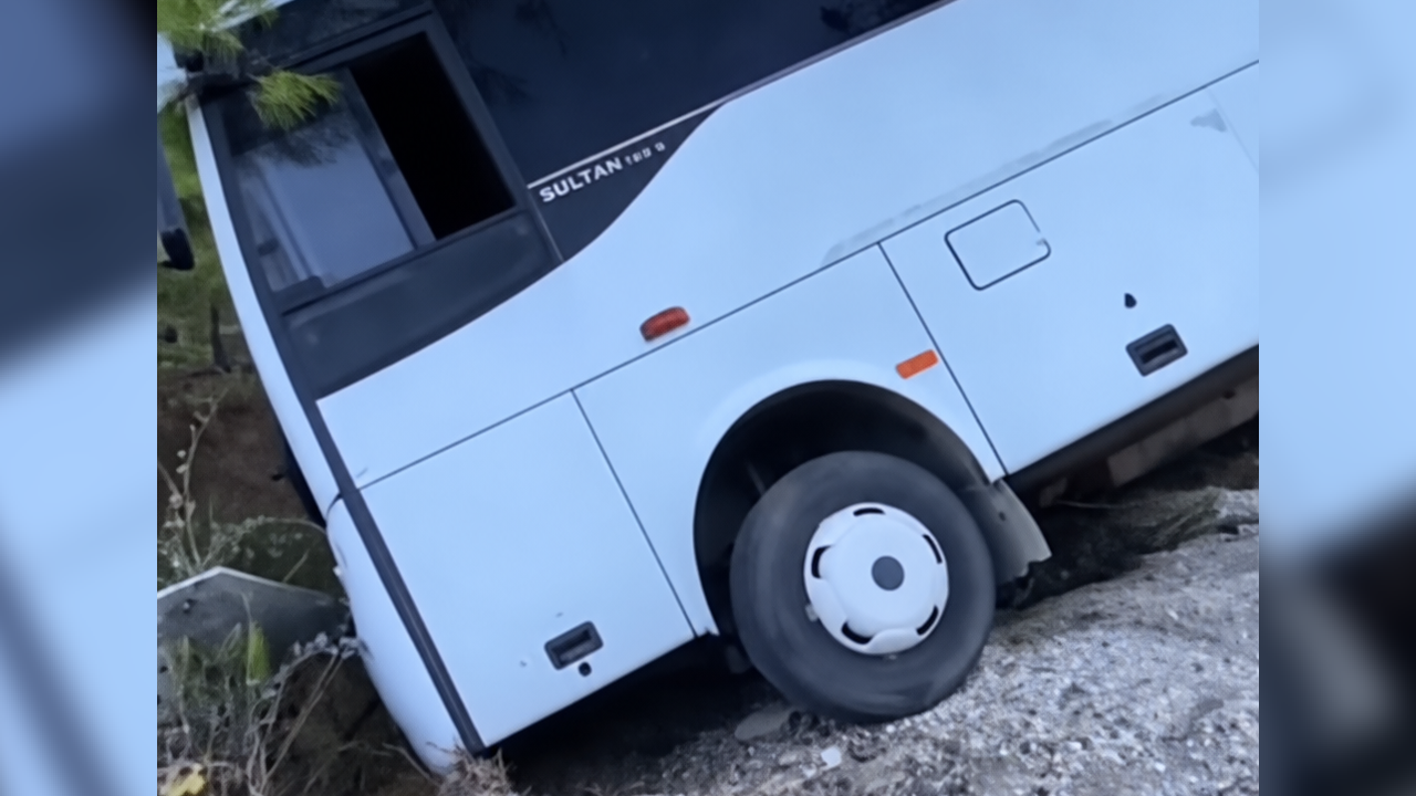 Milas’ta İşçi Servisi Devrildi