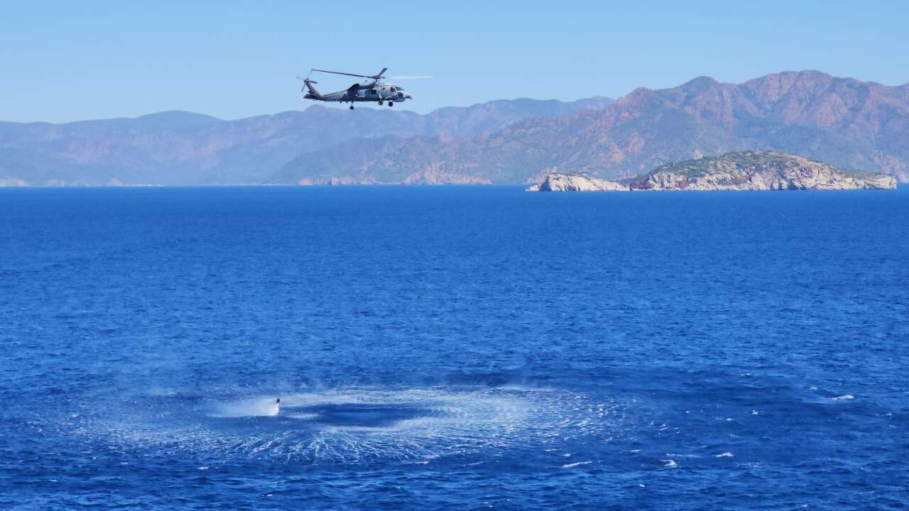 TCG Anadolu İlklere İmza Attı: Diha Havalandı, Pirana Hedefi İmha Etti