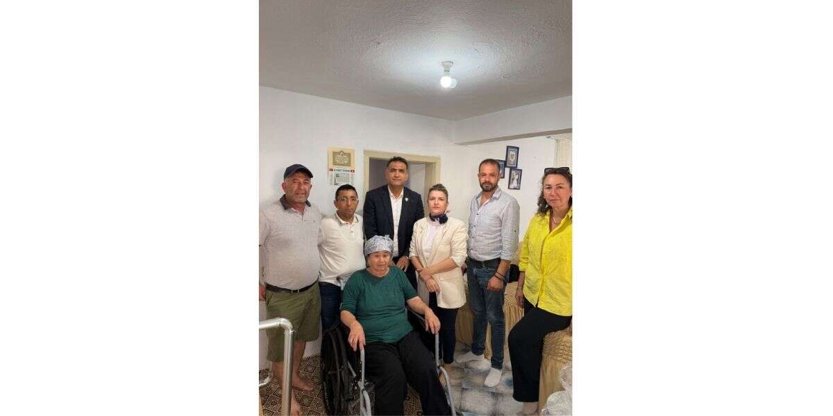 AK Parti Milas’tan Hediye Şen’e Tekerlekli Sandalye Desteği