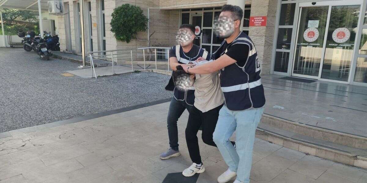 Muğla’da Atatürk Büstünü Söküp Götüren Şüpheli Tutuklandı