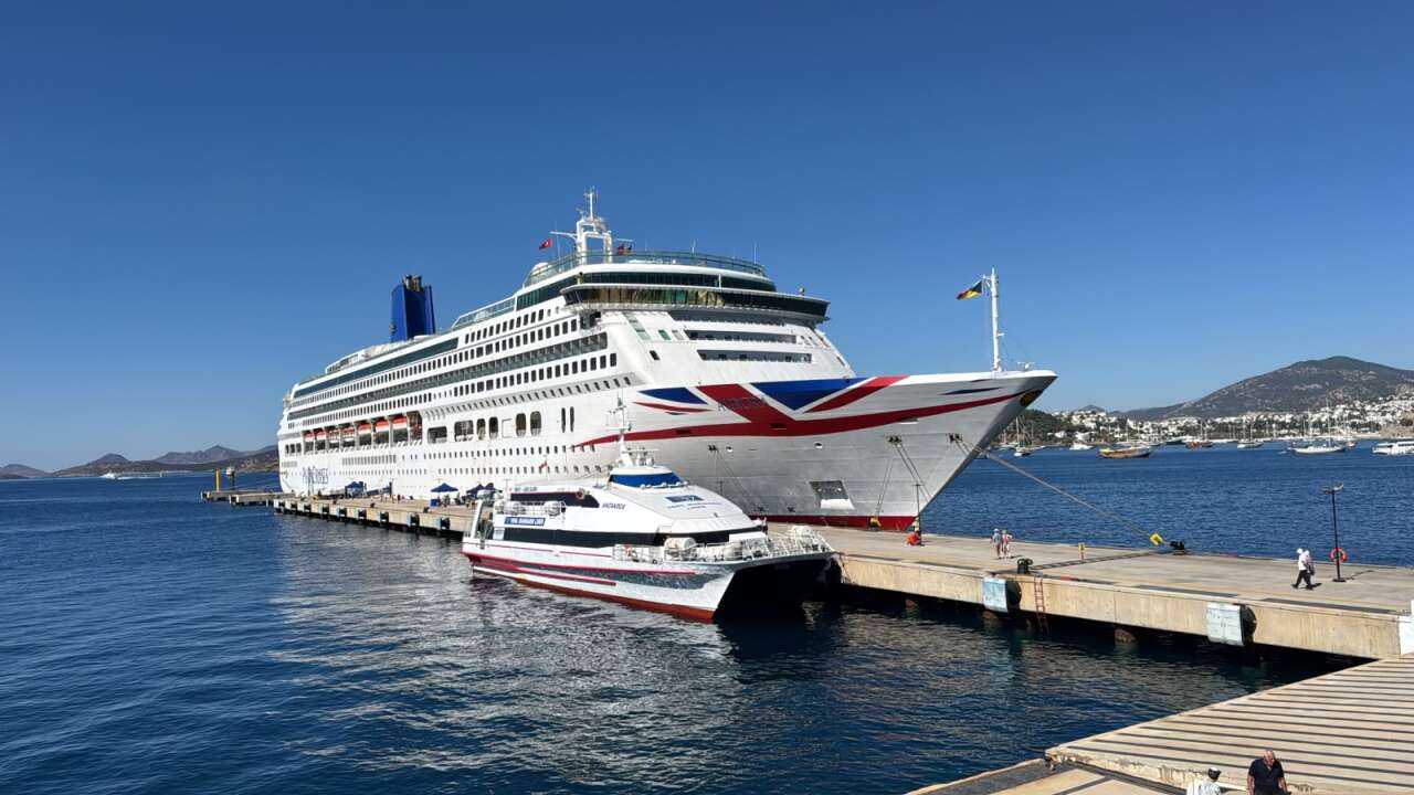 Aurora Kruvaziyer Gemisi Bodrum’a İlk Kez Geldi
