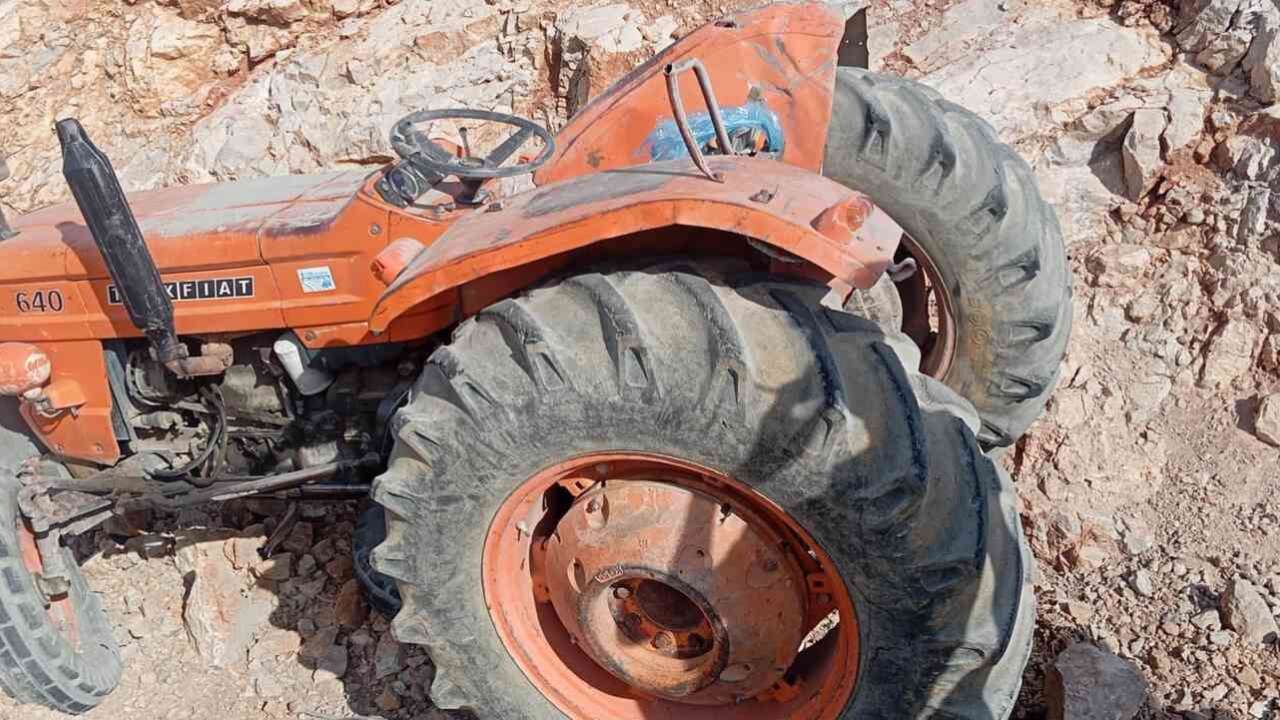 Traktör Kazasında 2 Kişi Hayatını Kaybetti, 1 Kişi Yaralı