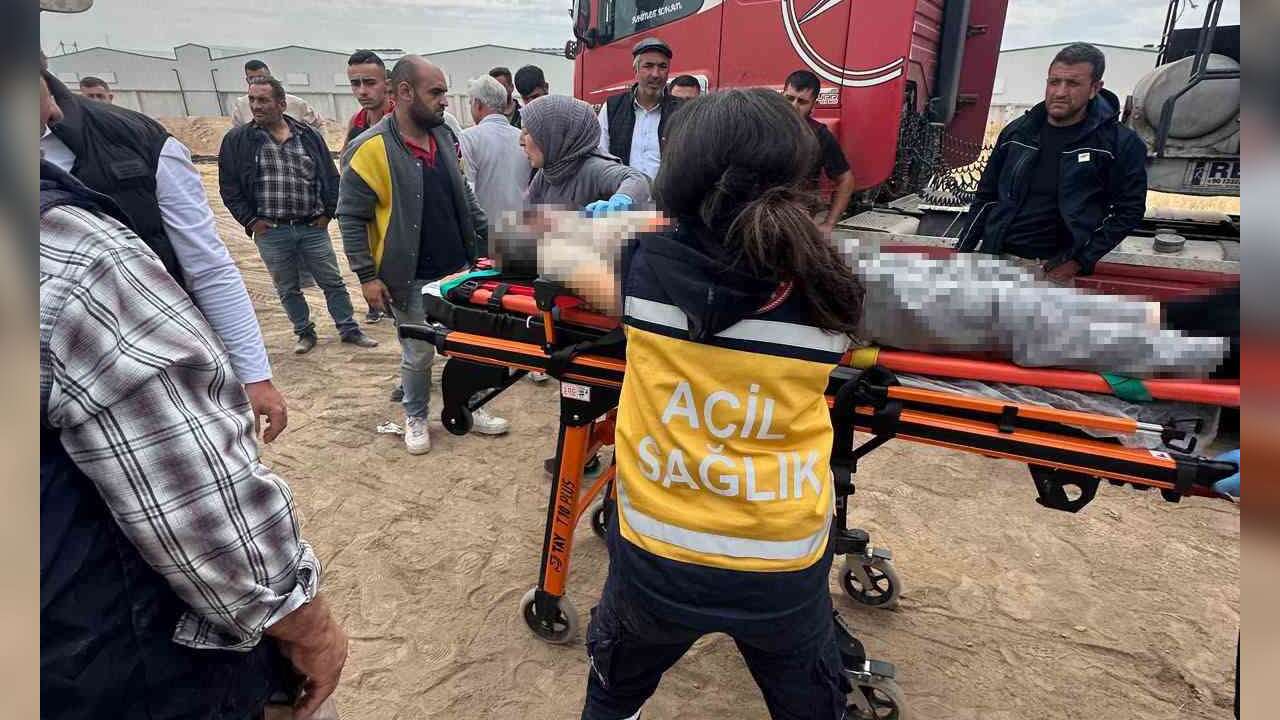 Park Halindeki Tırda Sürücü Kabinde Hareketsiz Bulundu