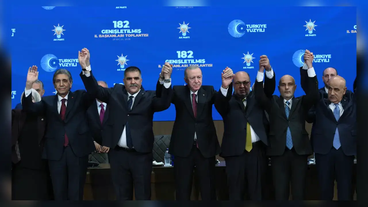 AK Parti’ye 9 Belediye Başkanı Geçti: İşte Yeni Katılan İsimler