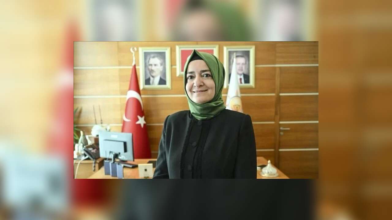 AK Parti’de Kritik Değişim: Fatma Betül Sayan Kaya’nın Yerine Hülya Terzioğlu Atandı