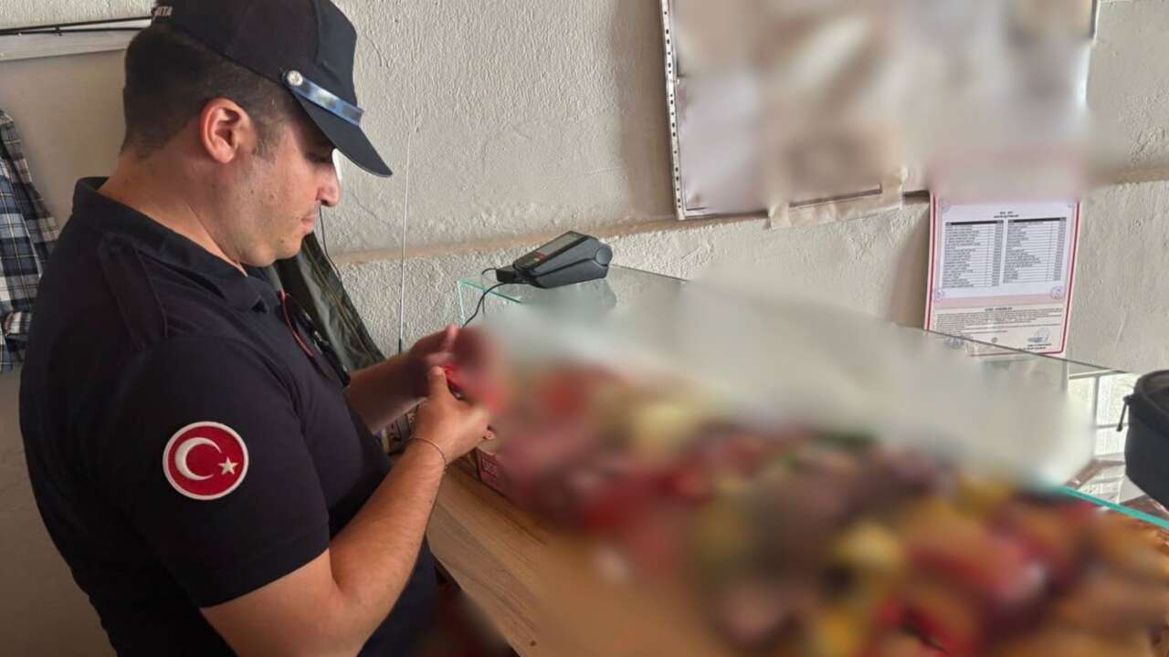 Bodrum’da Okul Kantinlerine Zabıta Denetimi: 7 İşletme Ruhsatsız Çıktı
