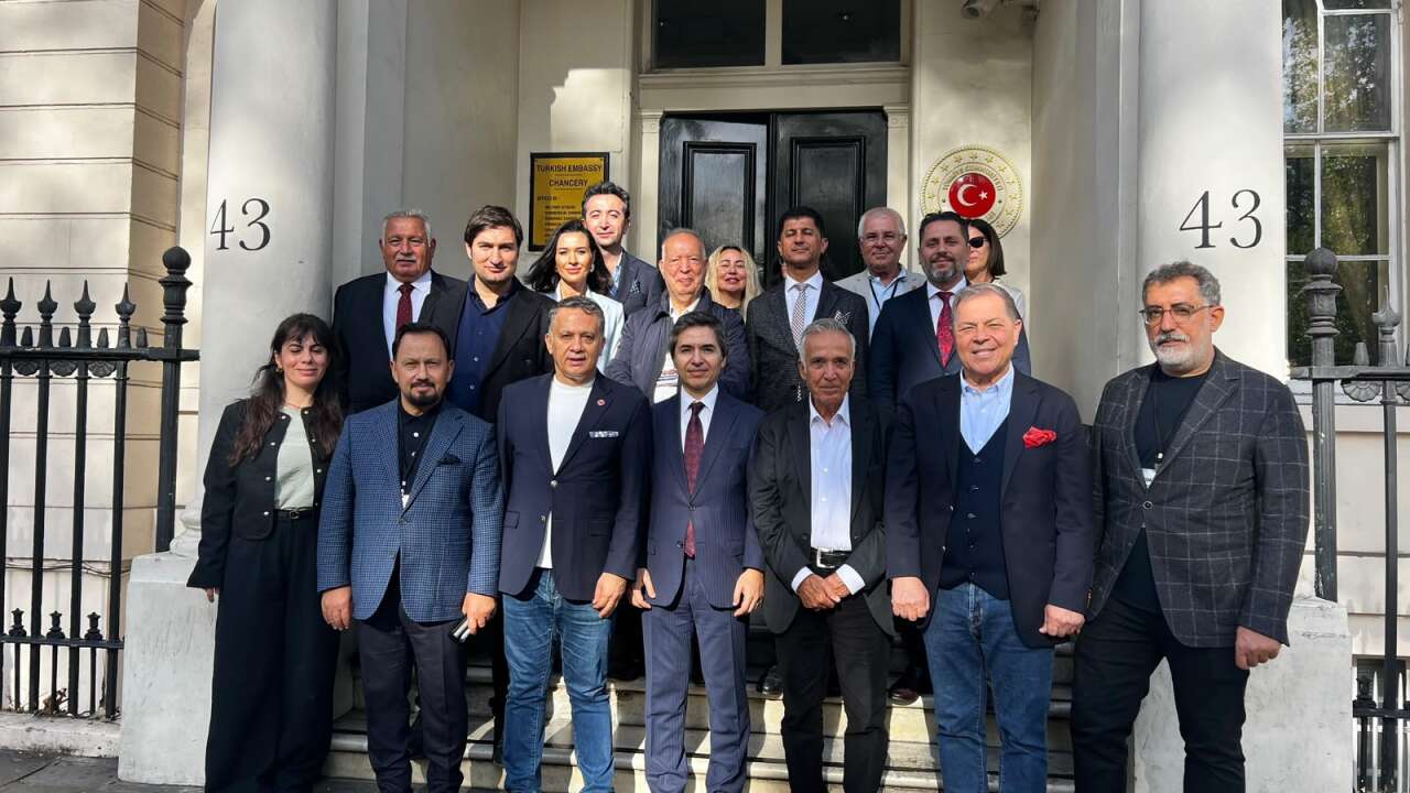 KGK, Londra’da Dostluk Rüzgarı Estirdi