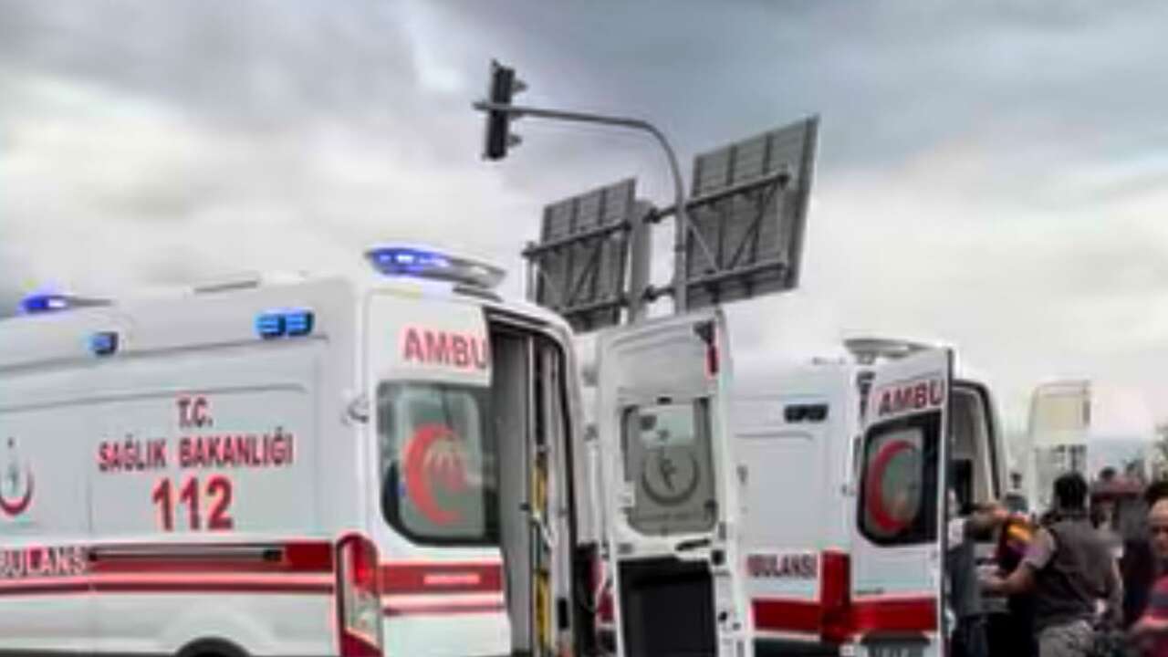 Muğla’da Göreve Giden Ambulans Kazaya Karıştı: 3 Yaralı