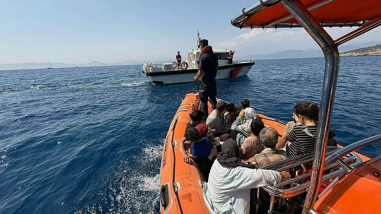 Fethiye’de Düzensiz Göç Operasyonu, 35 Göçmen Yakalandı, 2 Şüpheli Gözaltında