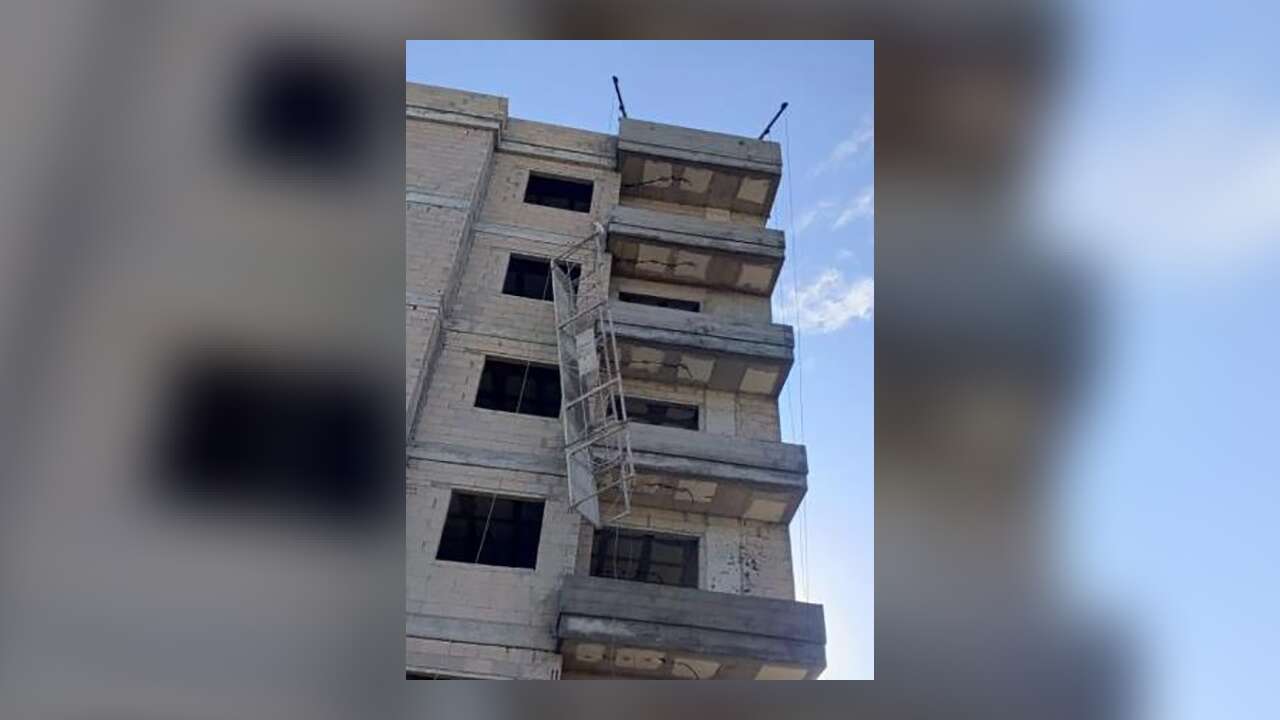 Sıva Yaparken İskeleden Düştüler: 1 İşçi Hayatını Kaybetti