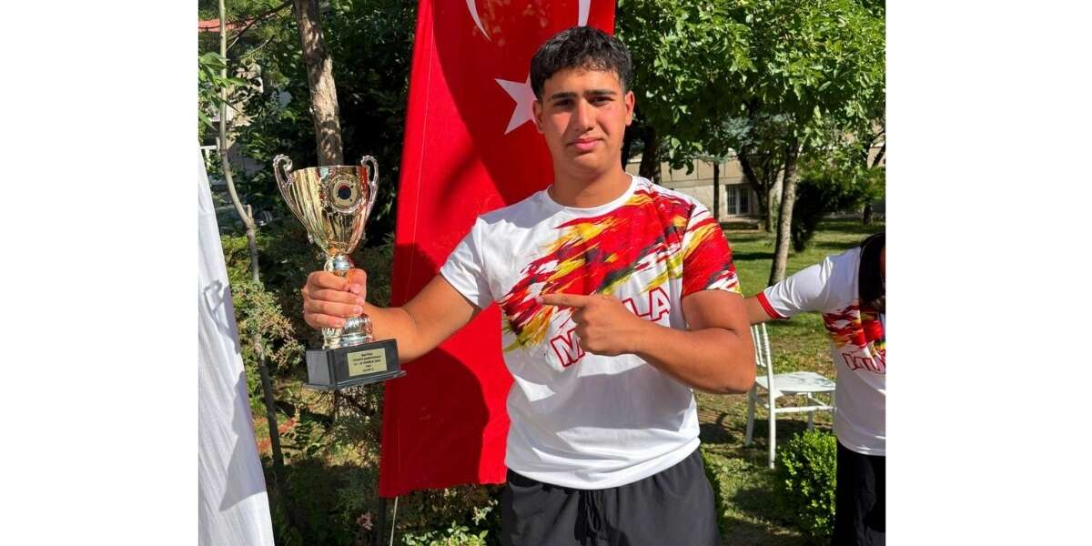 Depremde Enkazdan Çıktı, Muğla’da Raftingle Türkiye Şampiyonu Oldu