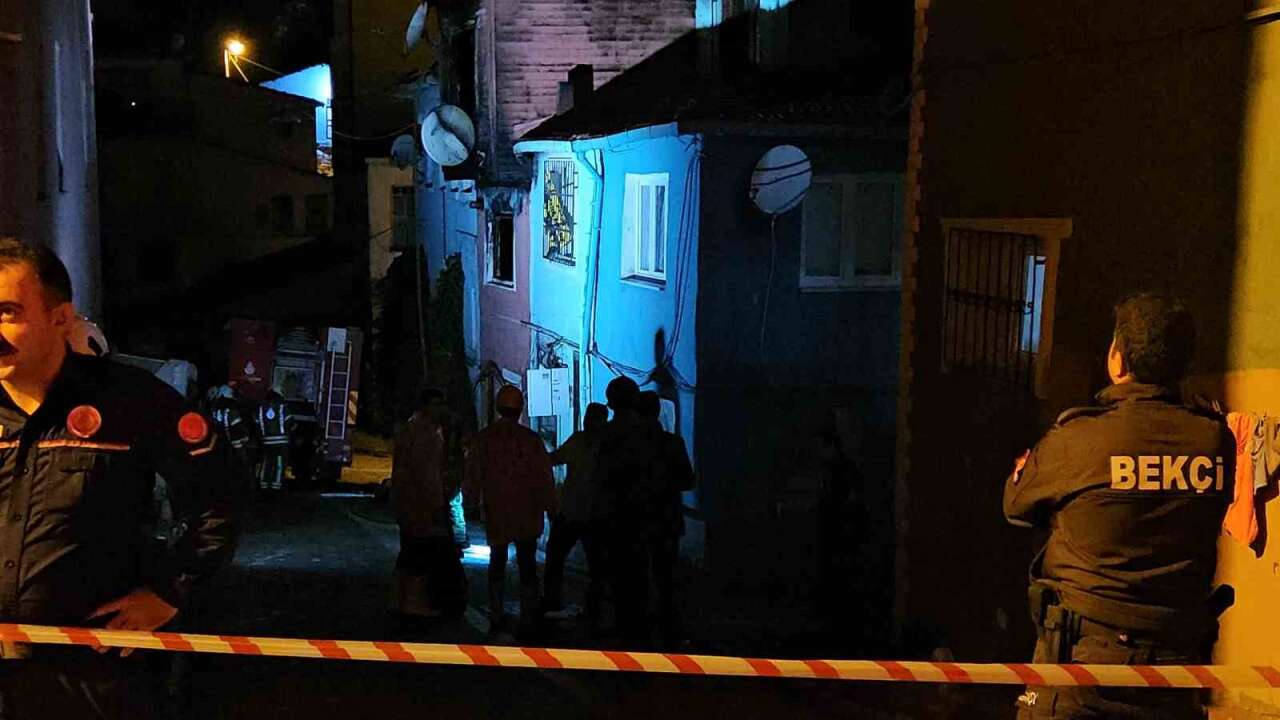 2 Katlı Binada Yangın: 1 Kişi Hayatını Kaybetti