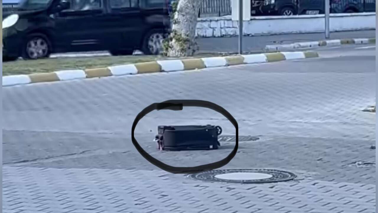 Muğla’da Yol Ortasında Gizemli Valiz: Sahibi Merak Konusu Oldu