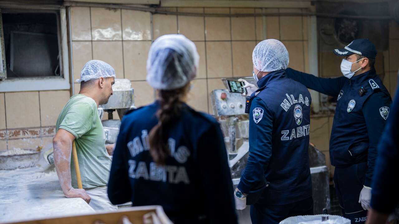 Milas’ta Fırın ve Unlu Mamullere Sıkı Denetim, Gramaj ve Hijyen Kontrolü Yapıldı