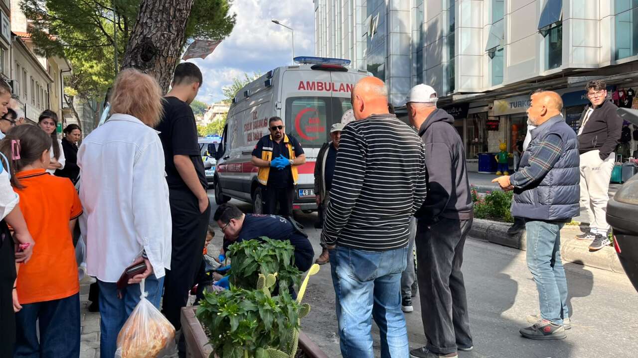 Menteşe’de Motosiklet Kazası: 2 Çocuk ve Sürücü Yaralandı