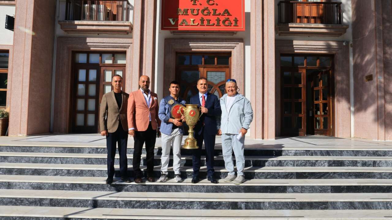 Muğlalı Pehlivan Kadir Buğra Dikik Türkiye Şampiyonu Oldu