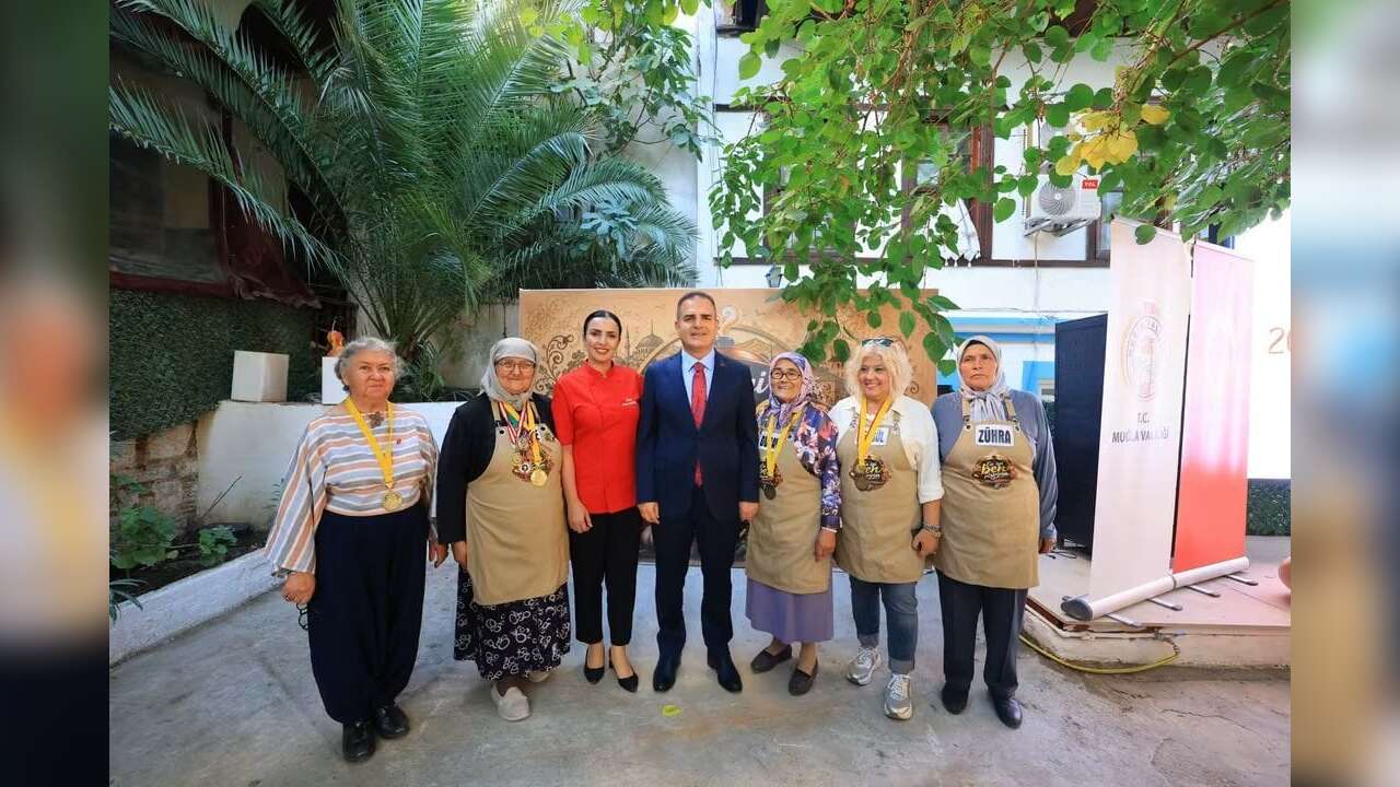 Muğla’nın Yöresel Lezzetleri Ekranlarda: Vali Akbıyık ‘En İyi Ben Pişiririm’ Setini Ziyaret Etti