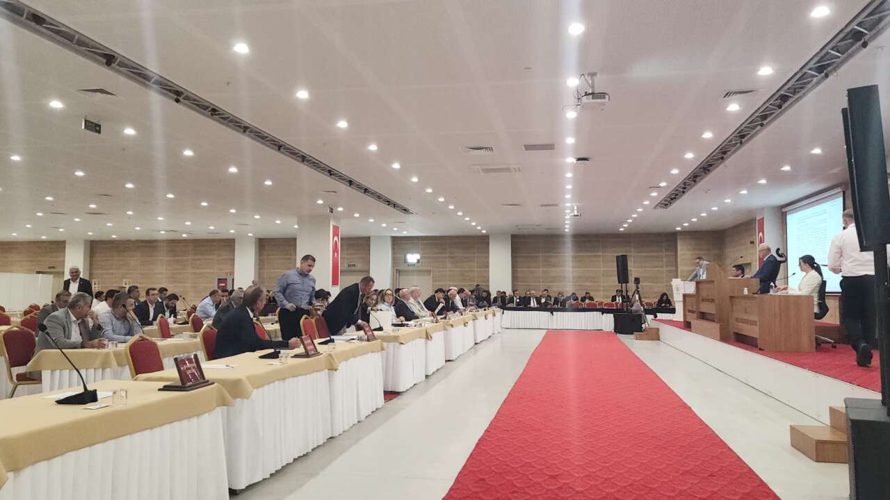 CHP’den Yeni Parti’ye Geçiş: Meclis’te Dengeler Değişti