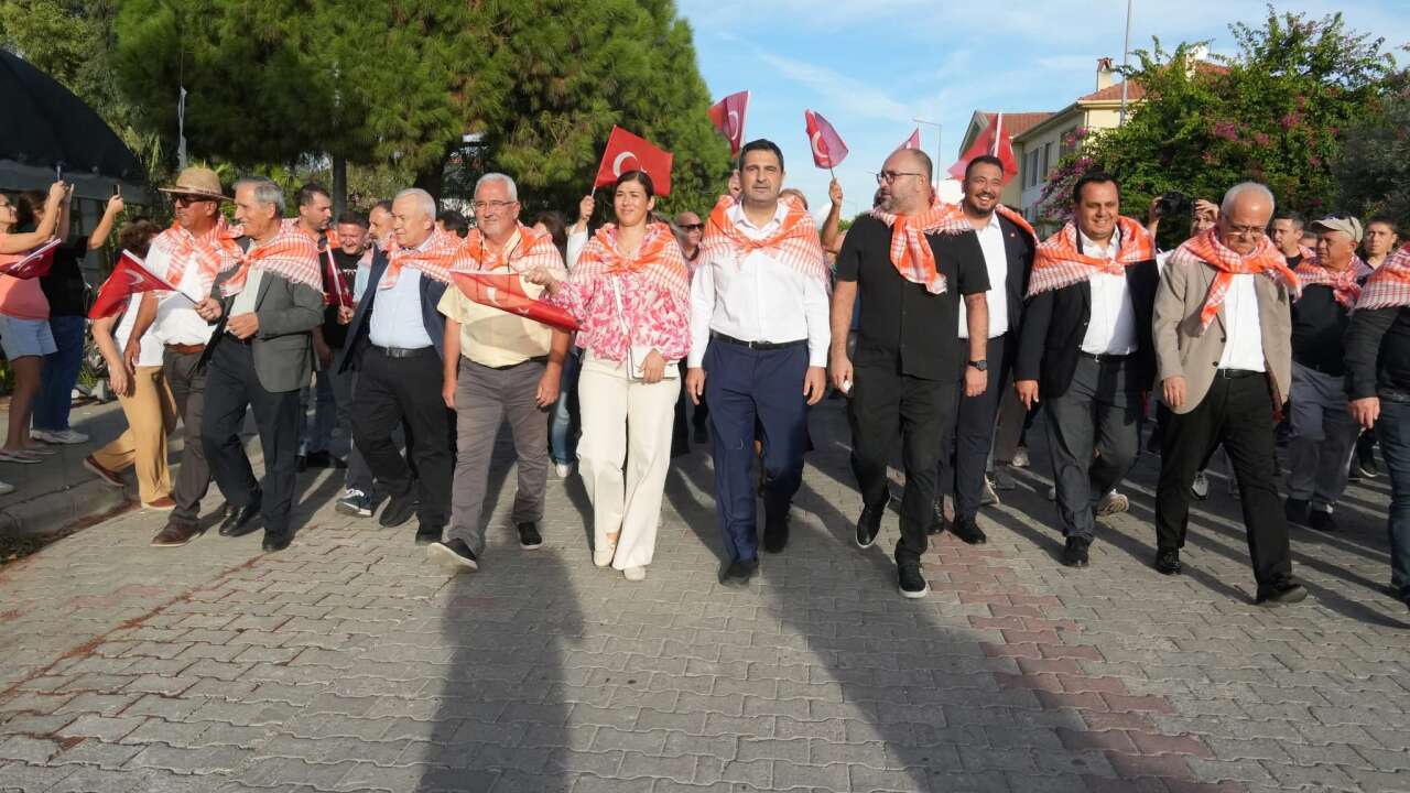 Dalyan’da Nar Festivali Kortejle Başladı