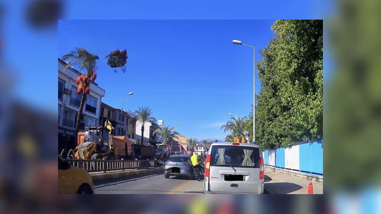 Muğla’da Bisiklet Sürücüsüne Araç Çarptı: Yere Savruldu