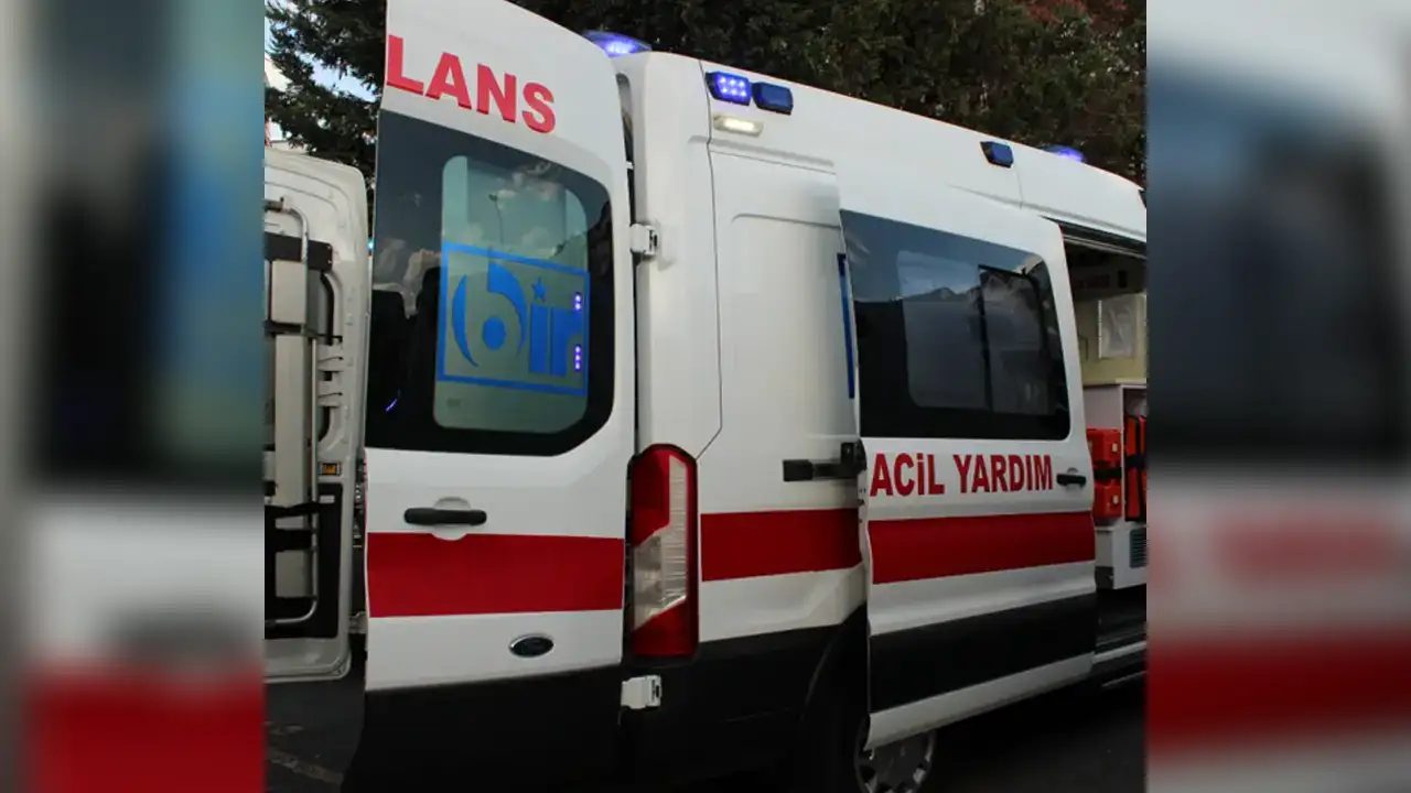 Muğla’da Sahilde Dikkat Çeken Görüntü: 2 Genç Baygın Bulundu
