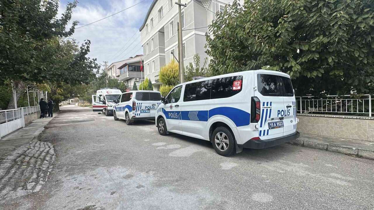 25 Yaşındaki Gencin Cansız Bedeni Yurttaki Odasında Bulundu