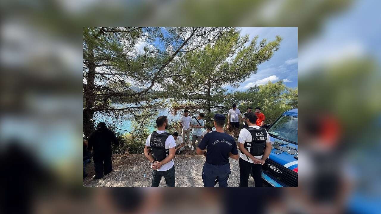 Marmaris Özgök Koyu’nda 18 Düzensiz Göçmen Yakalandı
