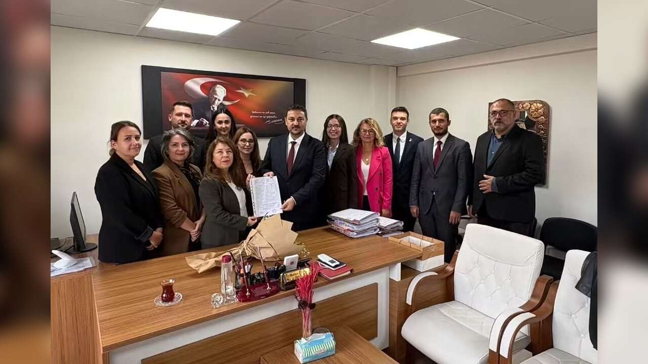 Muğla Barosu’nda Levent Akgün Mazbatasını Aldı