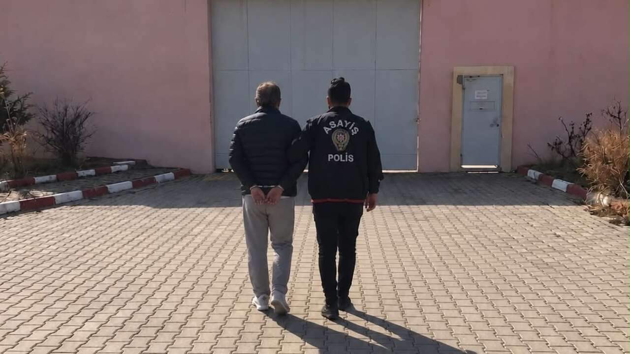 Akrabasını Öldürme Suçundan Aranan Firari Muğla Otogarda Yakalandı