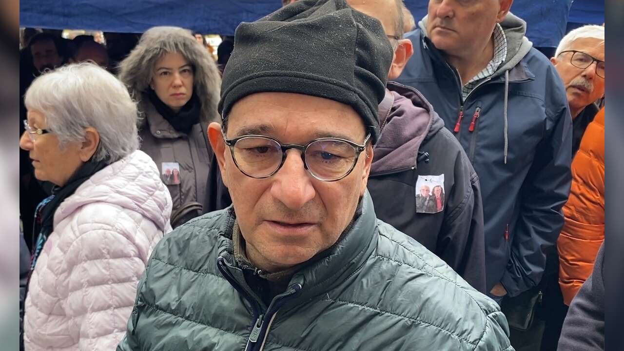 Anne ve Babasını Cinayete Kurban Veren Doktor Yaşamını Yitirdi