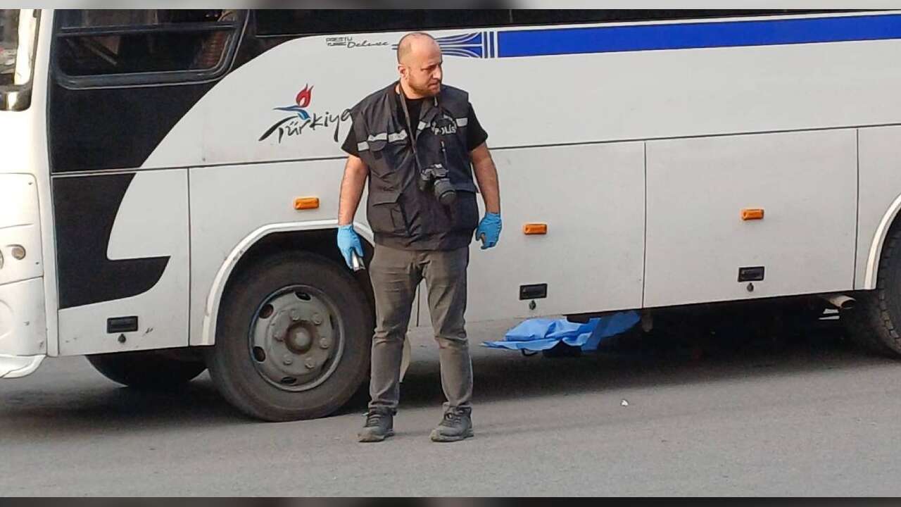 İşçi Servisinin Altında Kalan 8 Yaşındaki Çocuk Hayatını Kaybetti