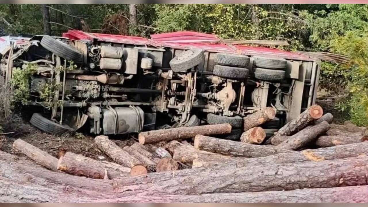 Yol Çöktü, Kamyon Devrildi: 1 Ölü, 1 Yaralı