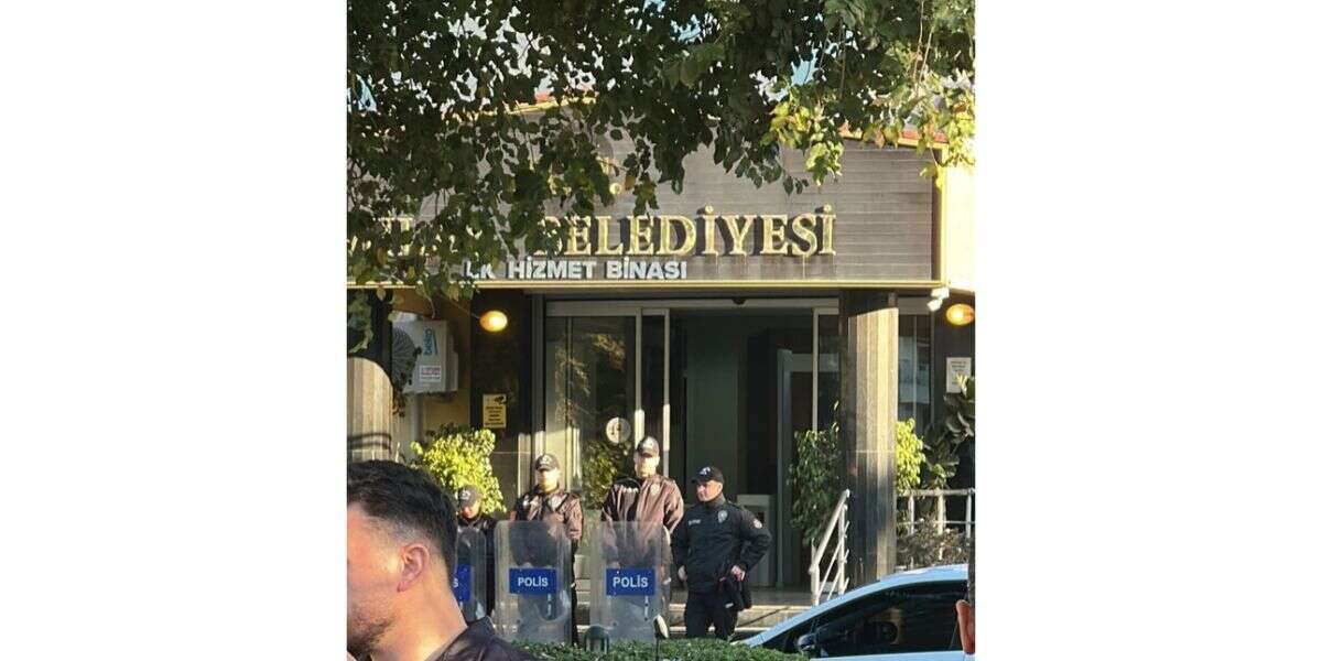 Milas Belediyesi’nde Aramada Tabanca ve Av Tüfeği Ele Geçirildi