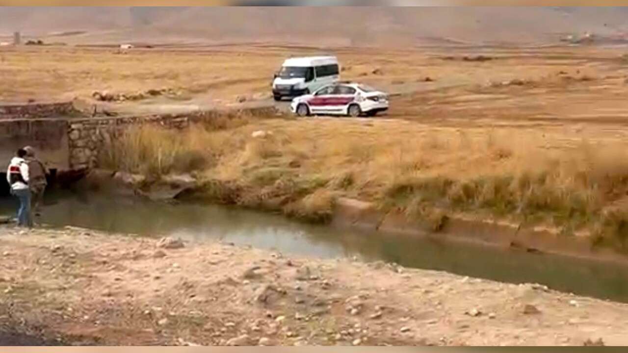 Su Kanalına Düşen Otomobildeki 4’ü Çocuk 6 Kişi Hayatını Kaybetti