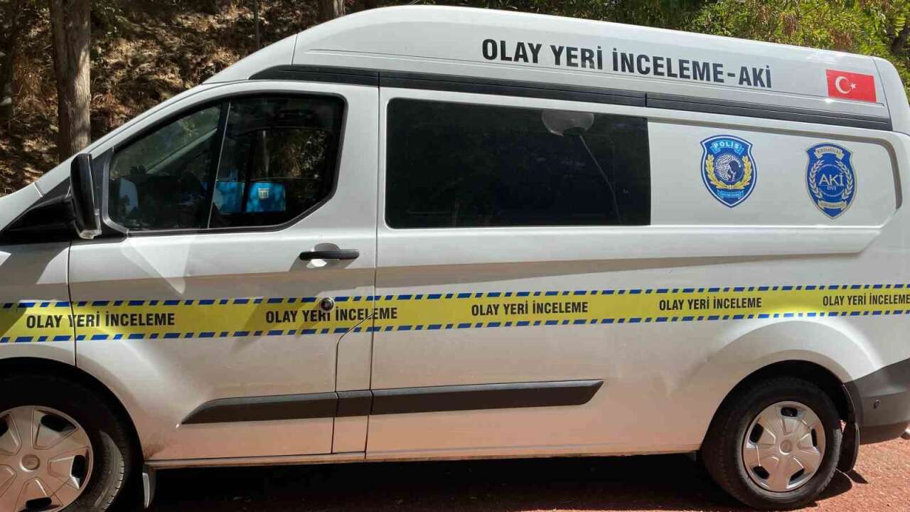 Üçüncü Kattan Düşen 8 Yaşındaki Çocuk Ağır Yaralandı