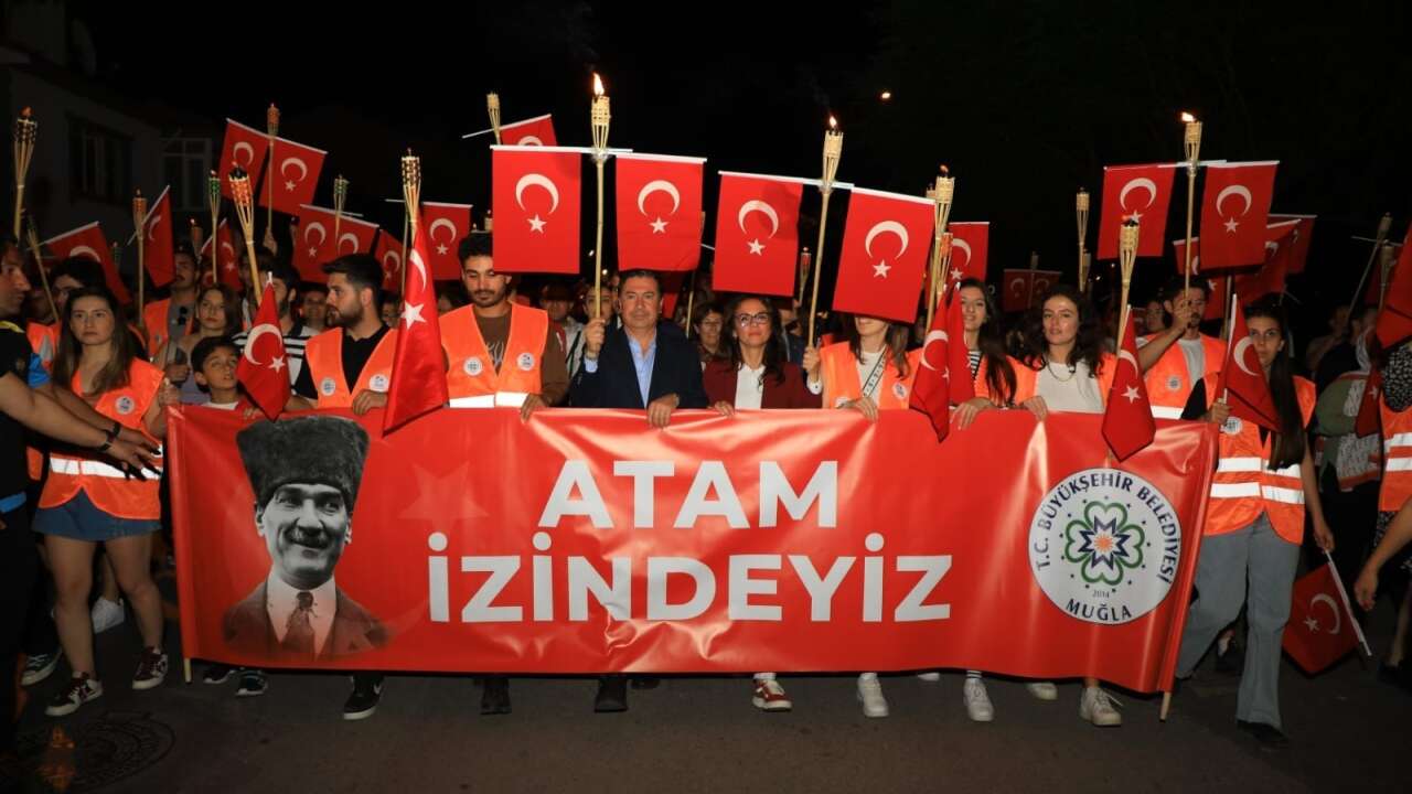 Ahmet Aras’tan 29 Ekim Mesajı: “Yaşasın Cumhuriyet”