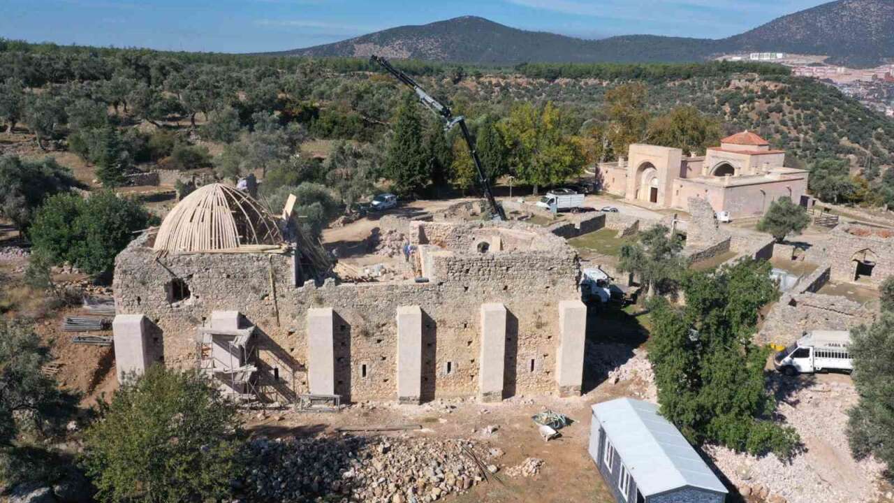 Beçin Kalesi’nde Restorasyon Çalışmaları Sürüyor