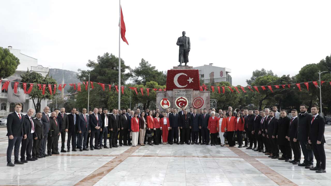 MHP Muğla, Cumhuriyet’in 103. Yılı Törenine 103 Kişiyle Katıldı