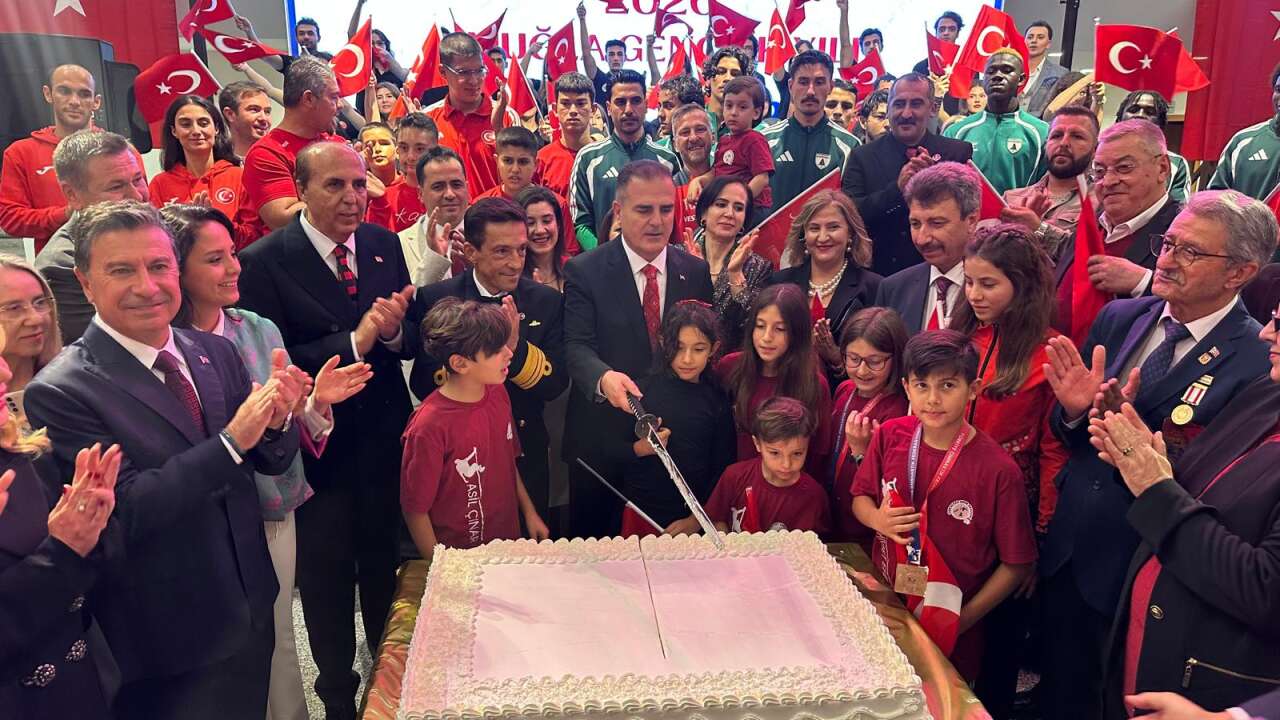 Muğla’da Cumhuriyet’in 103. Yılına Özel  Kabul Töreni: Gençlik Korosu Sahne Aldı