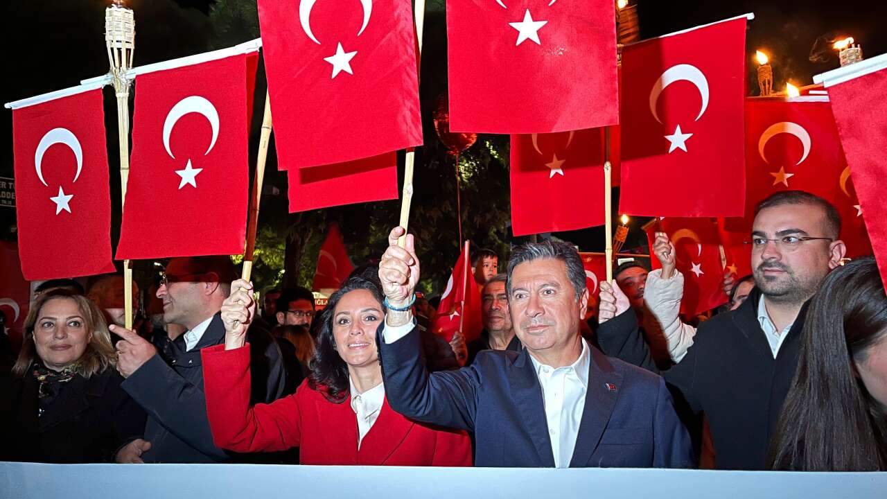 Menteşe ‘de Fener Alayı Çoşkusu