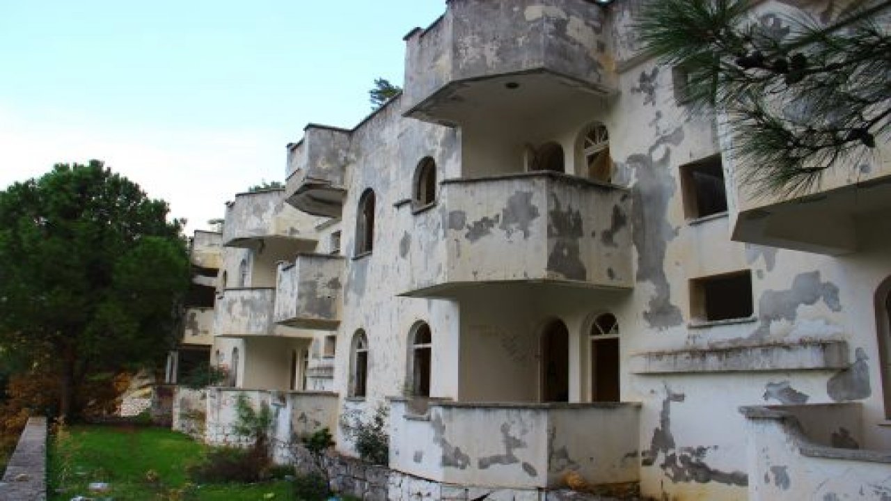 Milyarlık tesis çürüyor