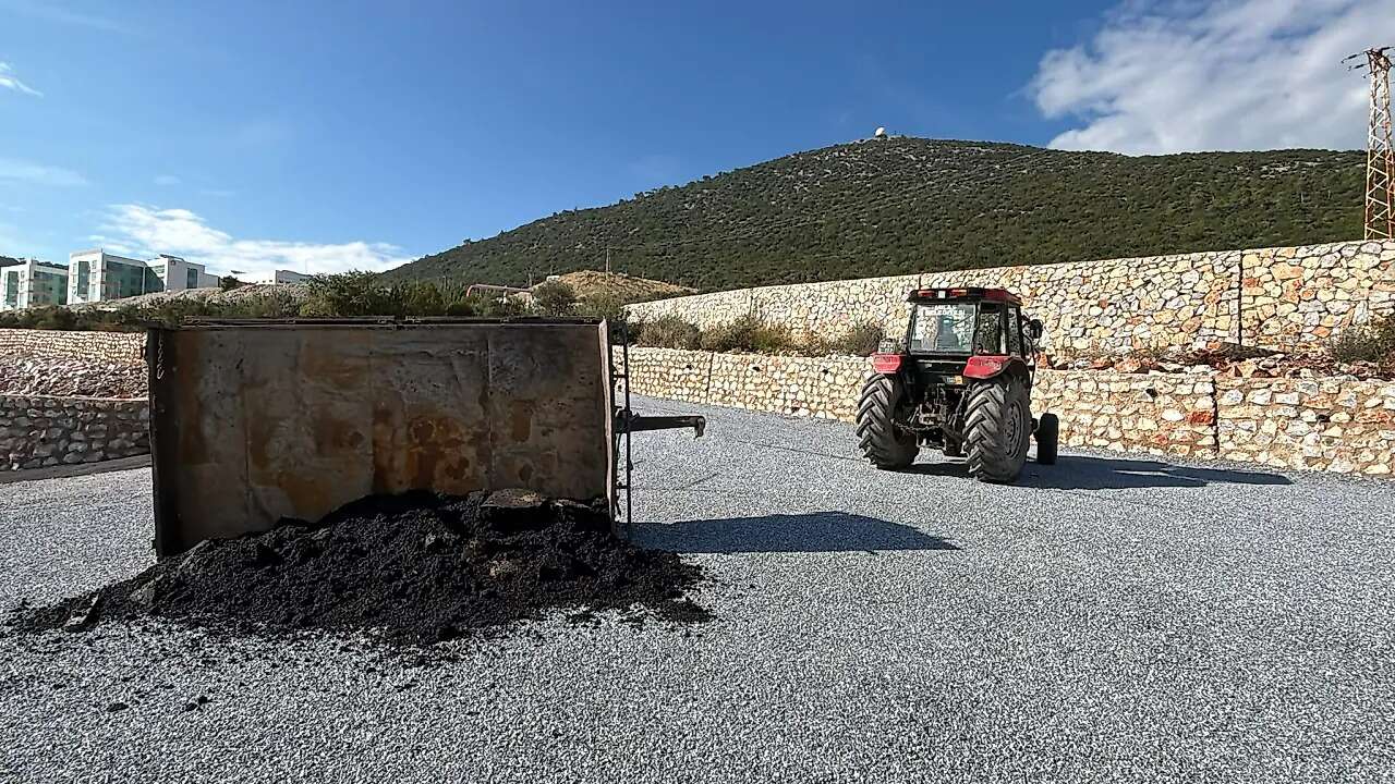 Muğla’da Traktörün Römorku Devrildi, 2 Belediye Çalışanı Yaralandı