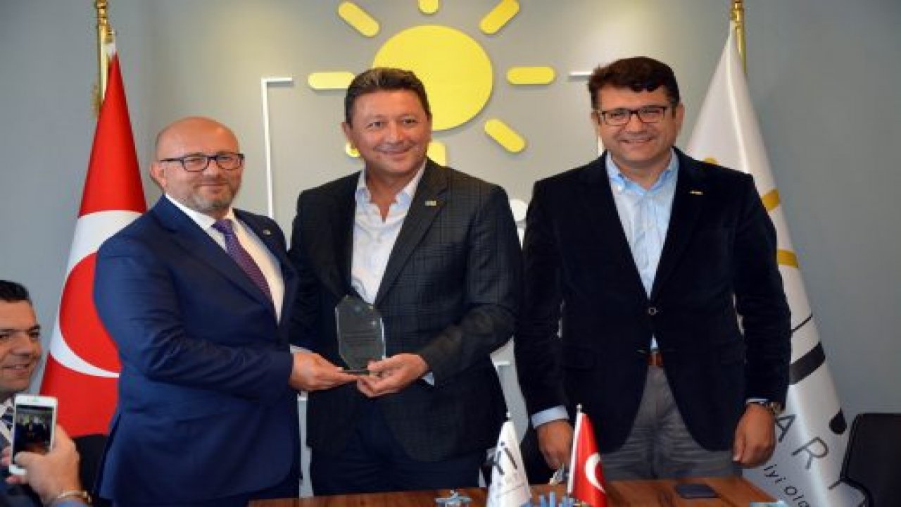 İyi Parti Bodrum'da Görev Değişimi