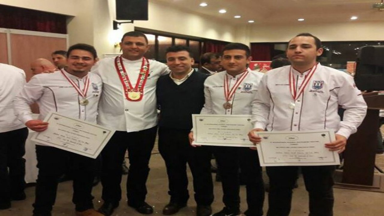 Yemek yarışmasında altın madalya kazandılar