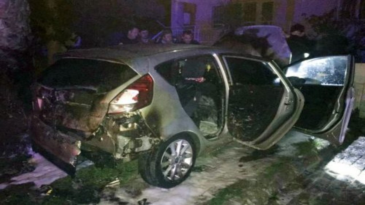 Park halindeki araç kundaklandı