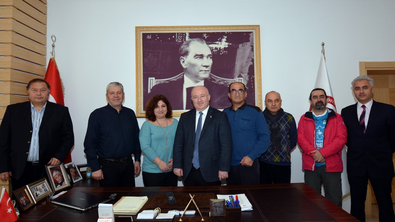 Bisikletçiler, Komisyon Kuruyor