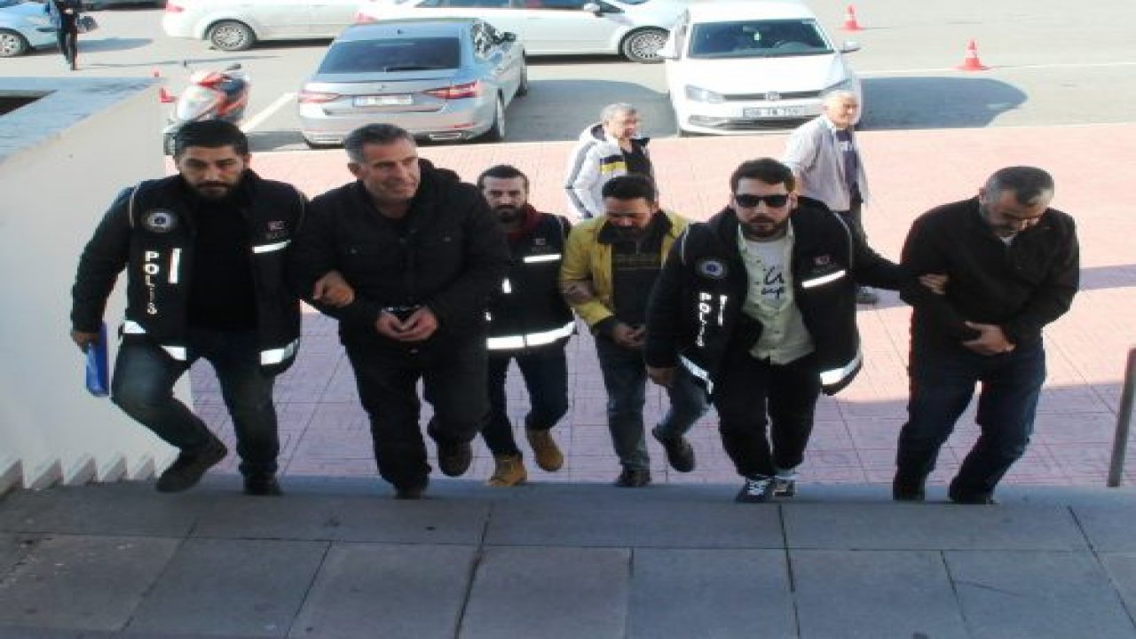 FETÖ'cünün valizinden çıkanlar şok etti