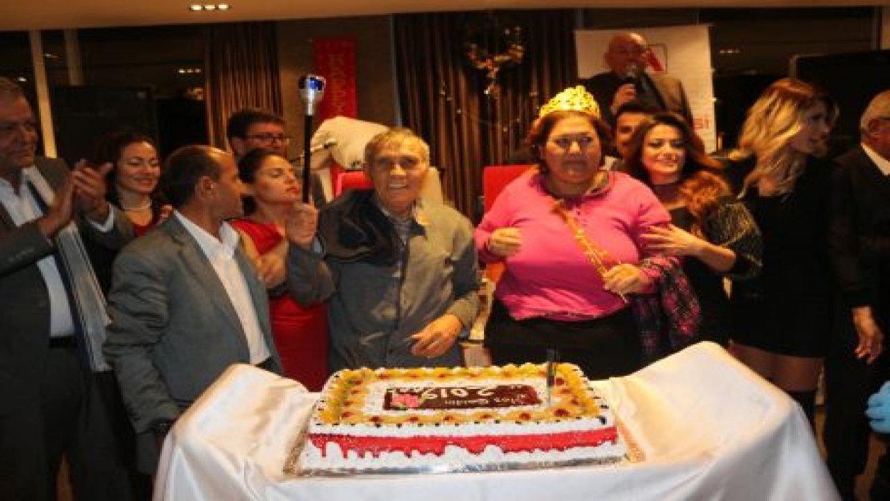 Diyaliz hastaları erken yeni yıl kutlaması yaptı