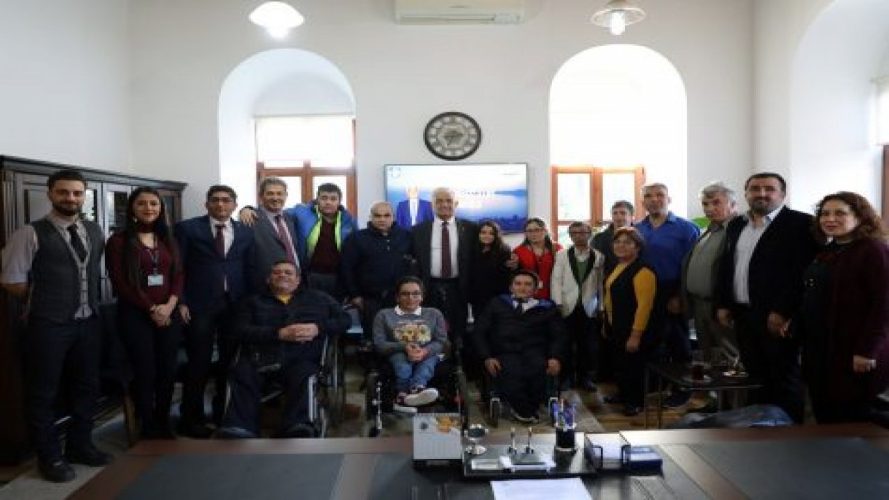 'Engelsiz Söyle' klip ekibinde Başkan Gürün’e ziyaret